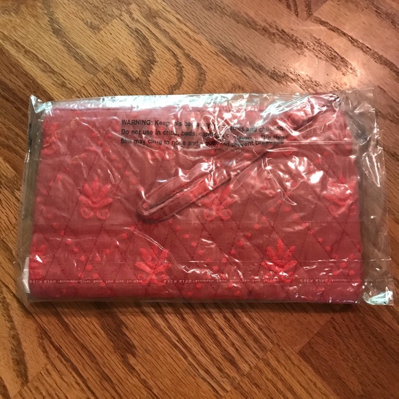 NWT Peach & Cream Quilted & Studded Cosmetic Bag - Picture 16 of 16